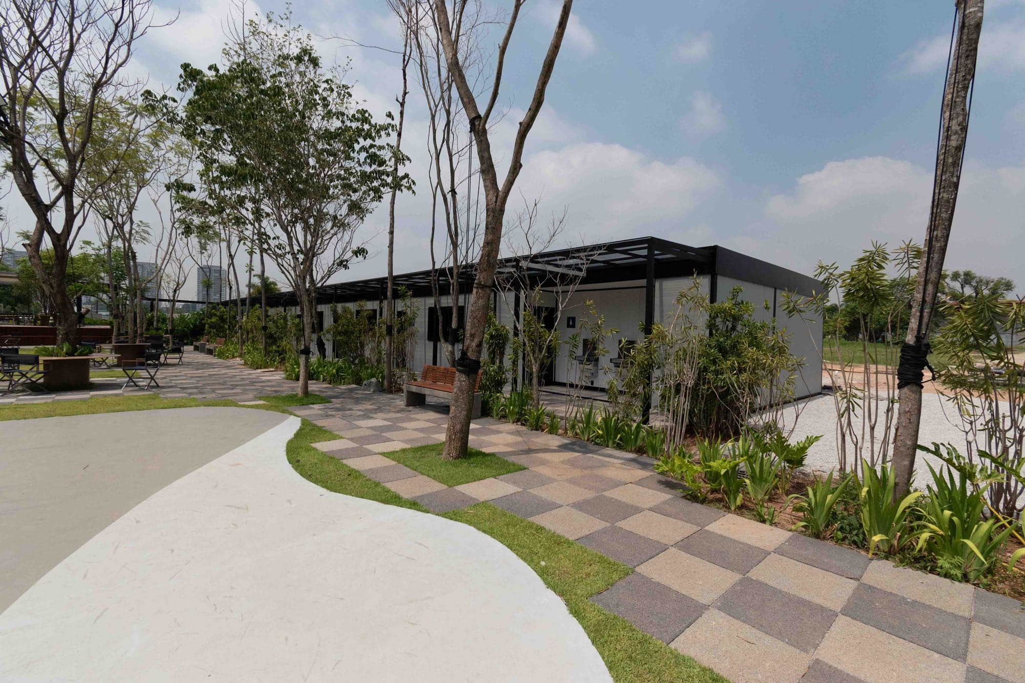 INSTITUTO J&F
